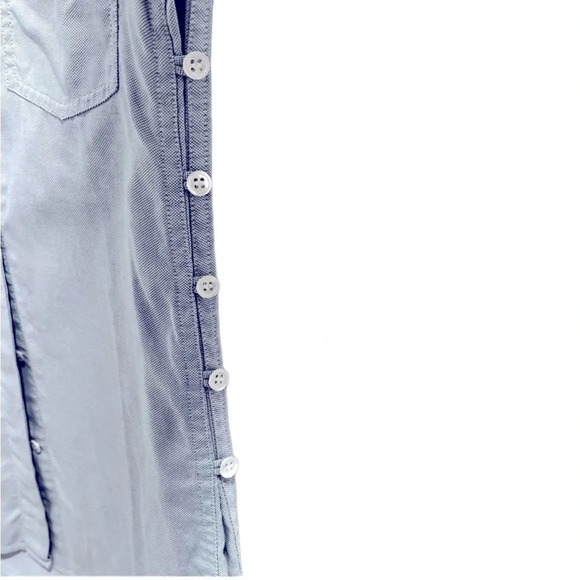 Theory blouse button down size small with buttons along the sides excellent cond - Picture 5 of 6